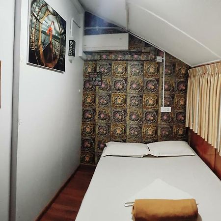 Hostel He-O Yangon Extérieur photo
