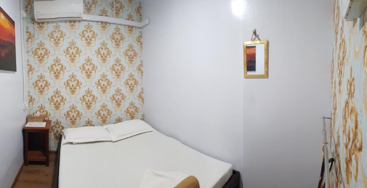 Hostel He-O Yangon Extérieur photo