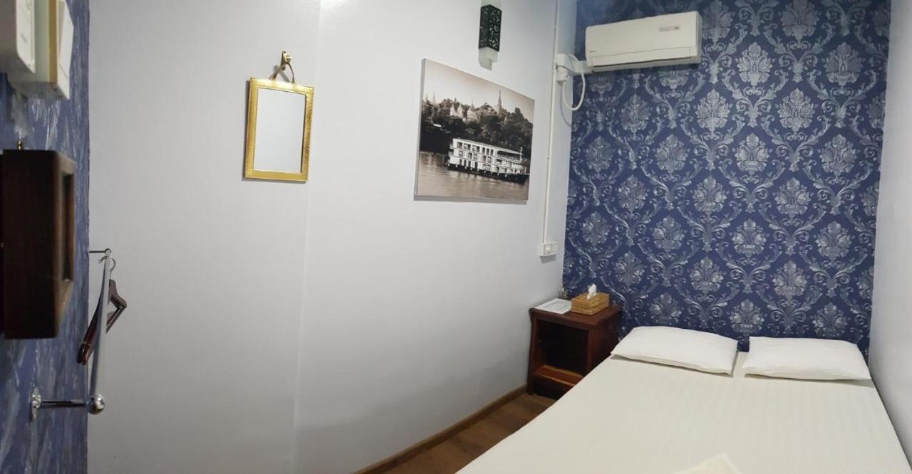 Hostel He-O Yangon Extérieur photo