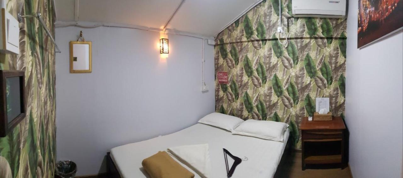 Hostel He-O Yangon Extérieur photo