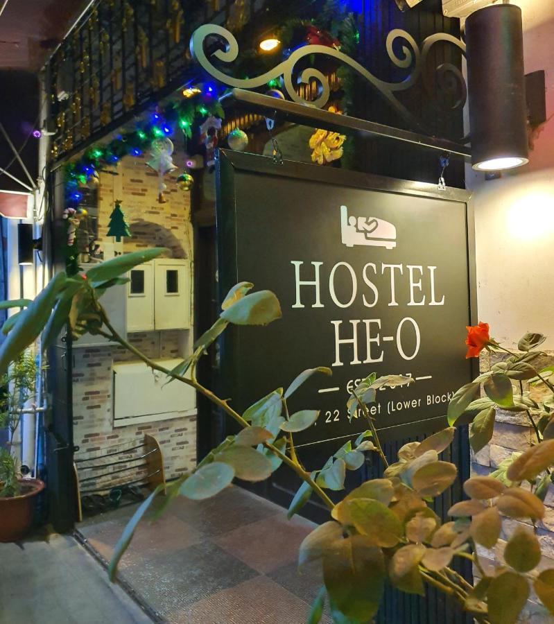 Hostel He-O Yangon Extérieur photo